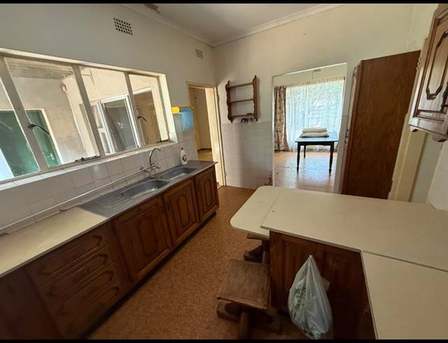 3 BEDROOM PROPERTY TO RENT IN FLORA GARDENS